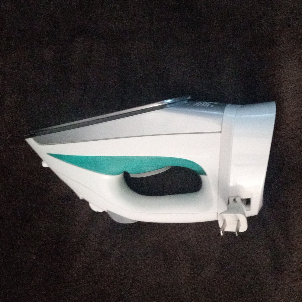 Hamilton Beach steam iron